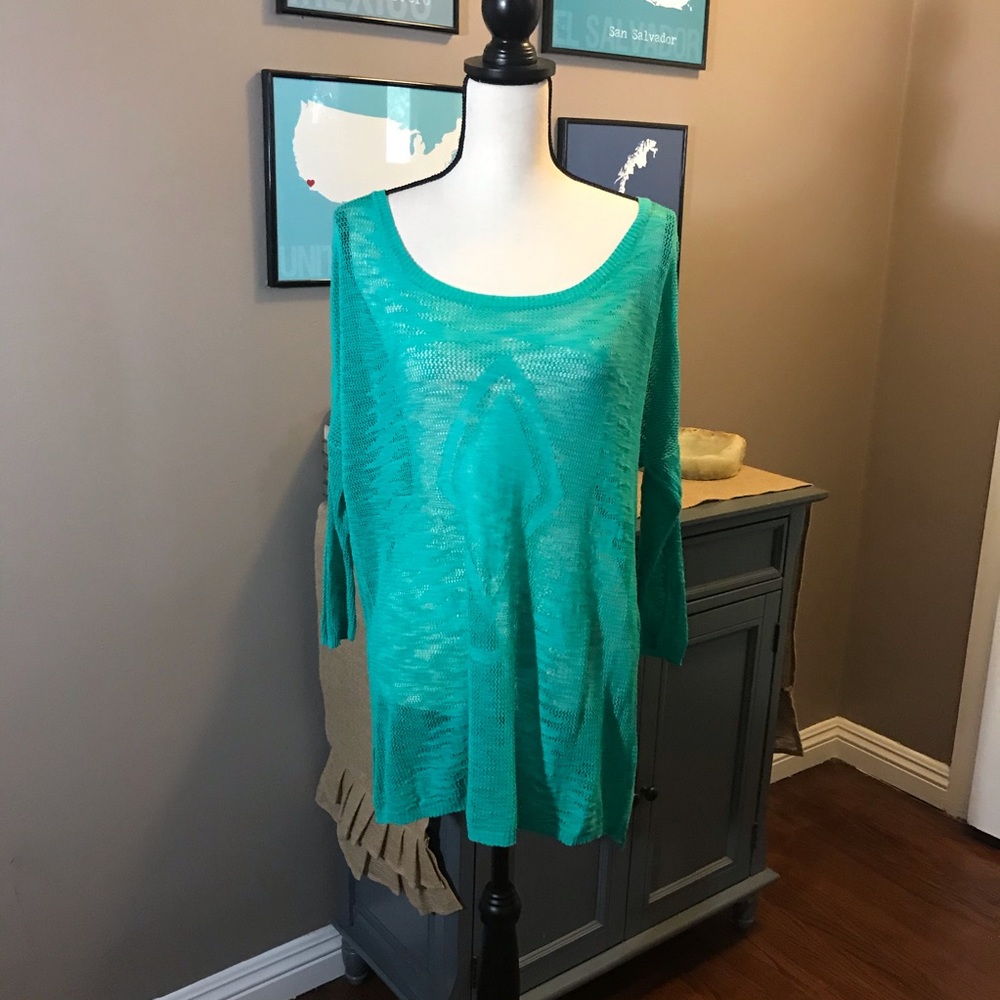Left on Houston green crochet pull over sweater L